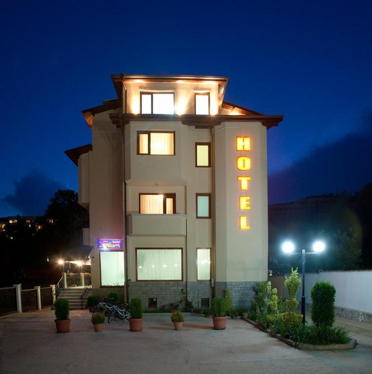 Family Prim Hotel Sandanski Zewnętrze zdjęcie